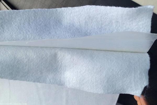 復(fù)合土工膜常見的規(guī)格型號有哪些呢？  第3張