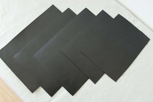 HDPE土工膜在現(xiàn)代農(nóng)業(yè)設施中的應用  第1張